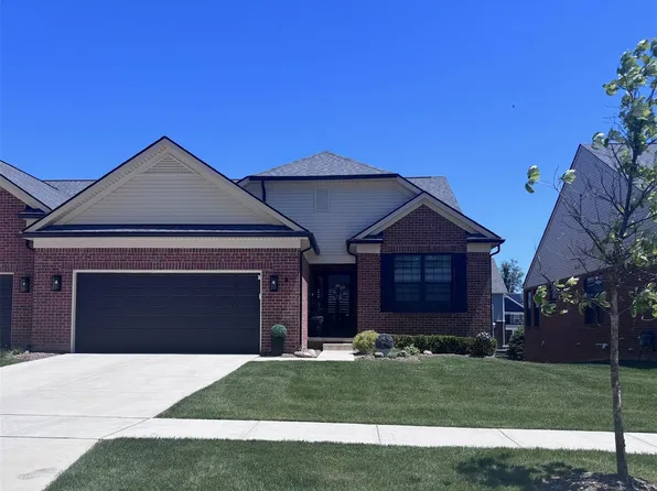 55769 Oak Pointe Dr, Shelby Township, MI 48315