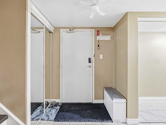 4th image of 2645 Jane St #126