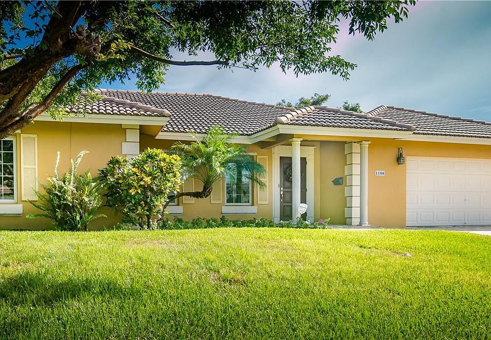 1st image of 1106 NE Little Harbor Drive