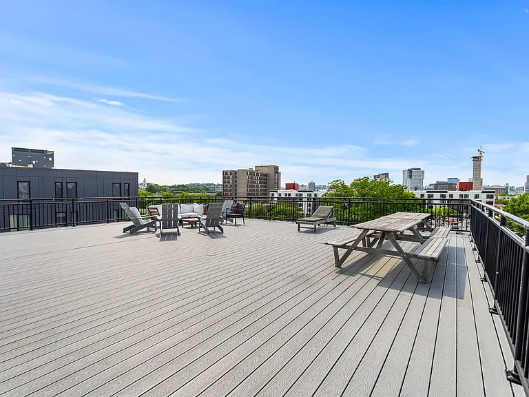 10 Williams St #33 — Photo 24