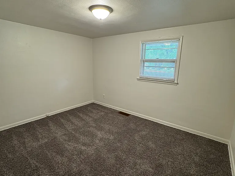 701-709 E Myrtle St #703 — Photo 7