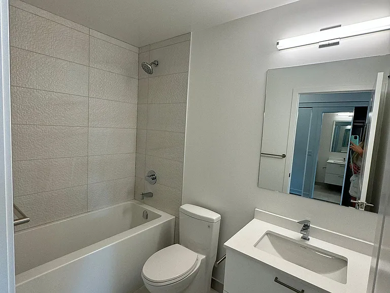 30 Upper Mall Way #314 — Photo 3