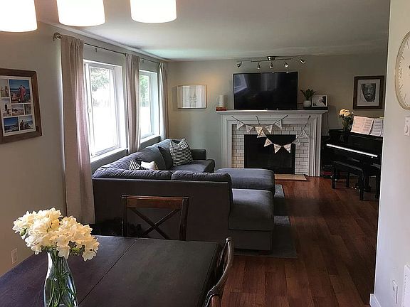 12116 Living Area