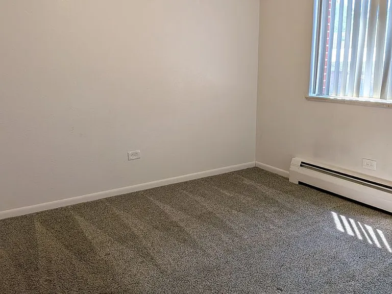 95 N Clarkson St Carolyn Arms Apartments — Photo 34