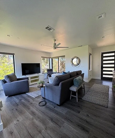 61 Birch — Photo 13
