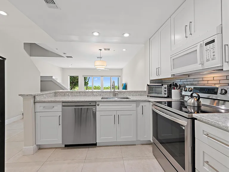 11545 Old Ocean Blvd #B — Photo 8