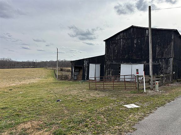 3rd image of 665 Ralph Edwards Rd