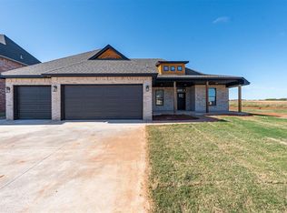 10621 Two Lakes Dr, Yukon, OK 73099