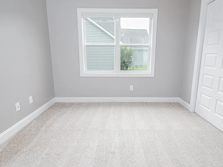 238 Saratoga Ln — Photo 21