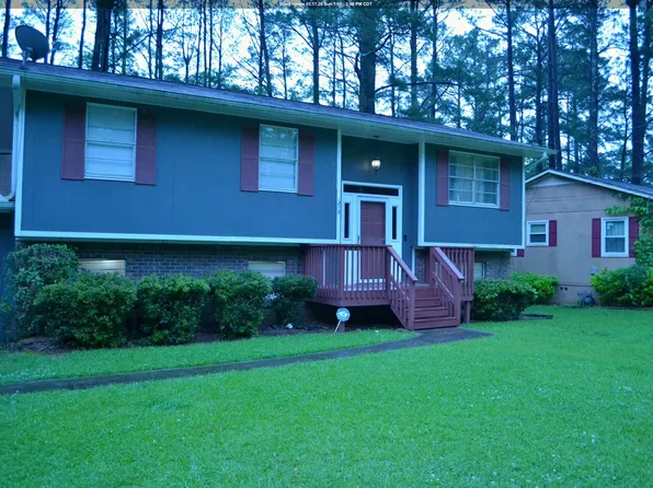 1219 25th Ave N, Hueytown, AL 35023
