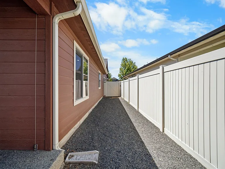 20119 E Glenbrook Ave — Photo 42