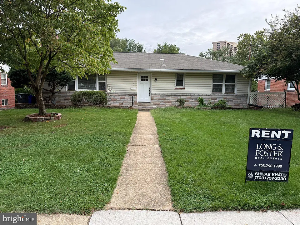 1432 S Greenbrier St