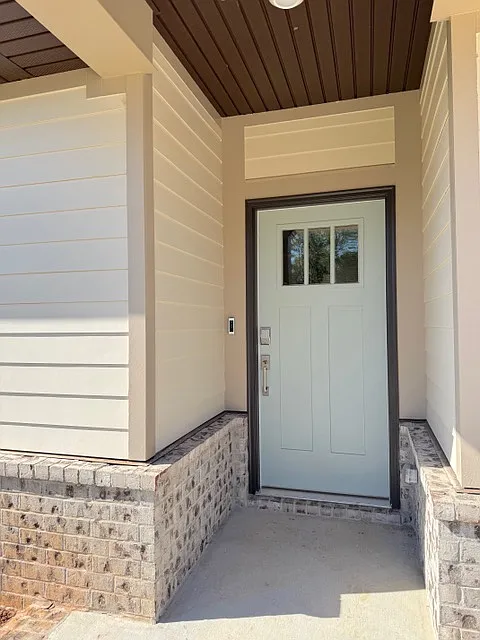 Greenleaf Drive — Photo 2