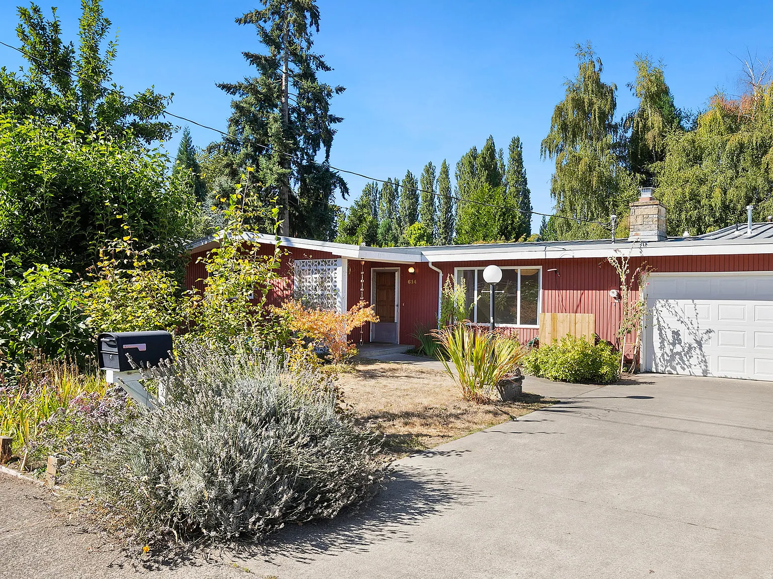 3 bed, 1248 sqft, $2,500 — Photo 3