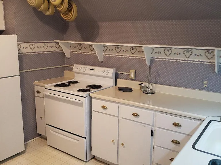 1405 W 9th Ave #C — Photo 6