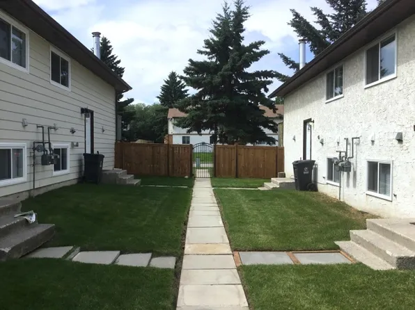 5719 AA 54th St, Rocky Mountain House, AB T4T 1J5