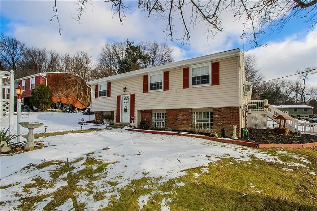 2706 Sapling St photo 1