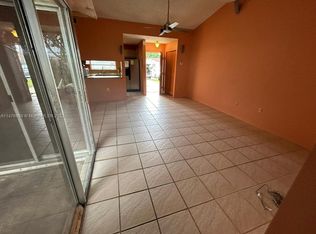 939 NE 214th Ln APT 2, Miami, FL 33179