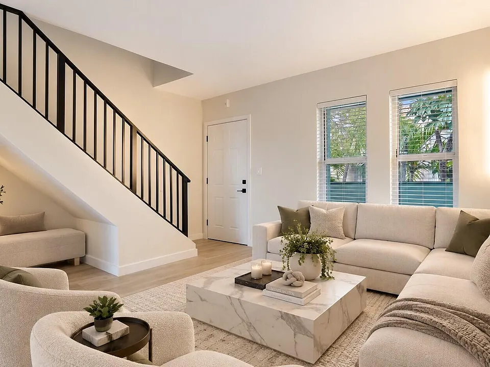 701 S Royal Poinciana Blvd #13