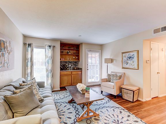 Luxury Apartments Home in Dallas, TX