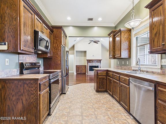 3rd image of 435 Chemin Metairie Rd