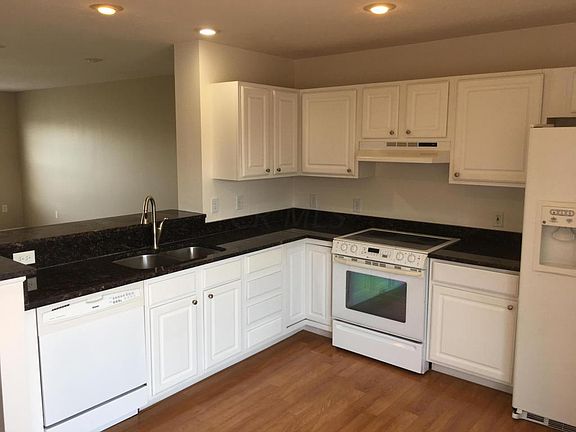 3rd image of 1096 Shady Lake Dr