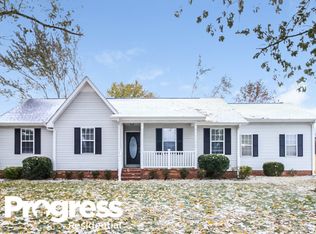 2210 Centertree Dr, Murfreesboro, TN 37128