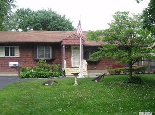 921 Candlewood Rd, Brentwood, NY 11717