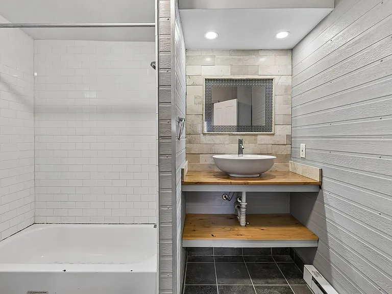 2222 Watkins St — Photo 24