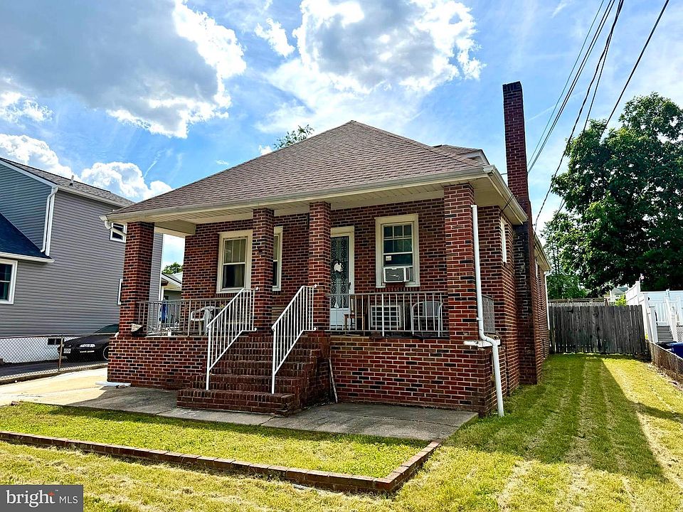 1st image of 620 N Stuart St