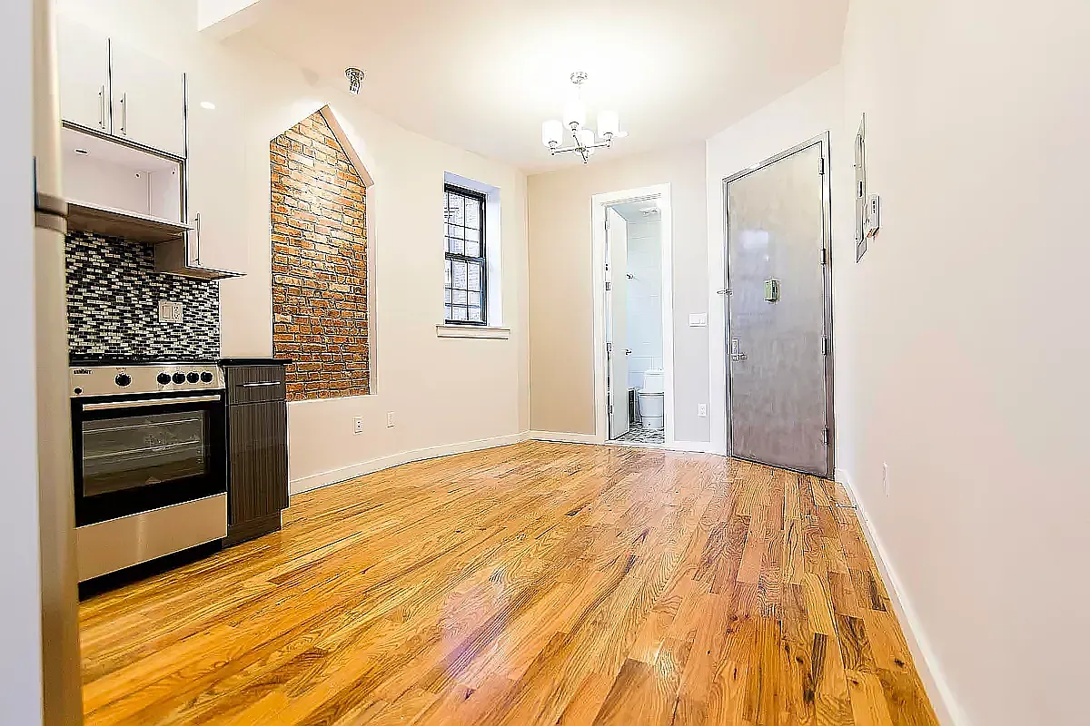 381 South Third Street — Photo 3