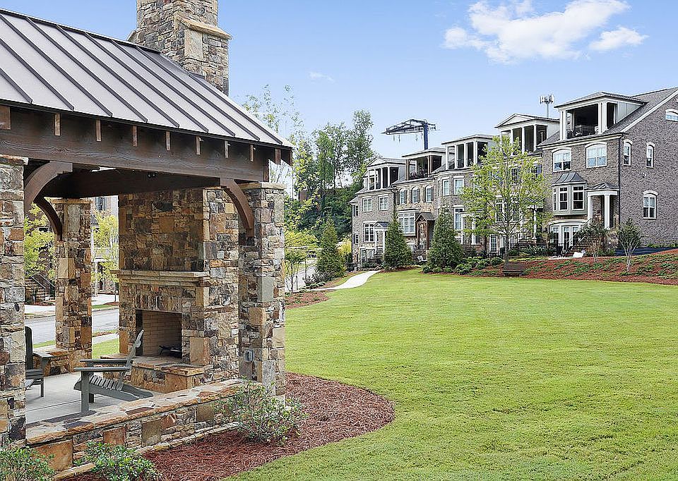 View of townhome on the park