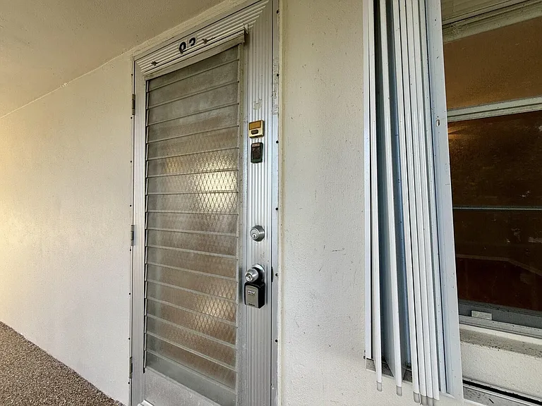 93 Sheffield St E #93-D — Photo 20