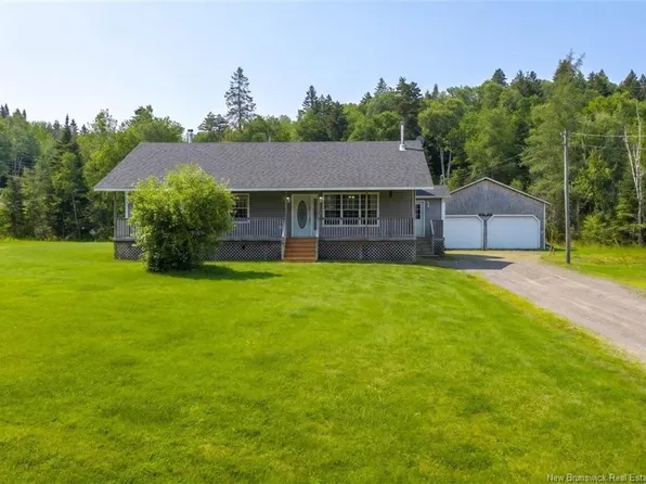 7 Ivey Ct, Pennfield, NB E5H 1Y1