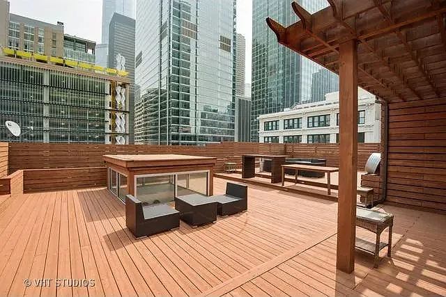 110 W Kinzie St #5 — Photo 15