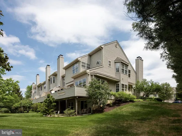 245 Deerfield Ct, New Hope, PA 18938