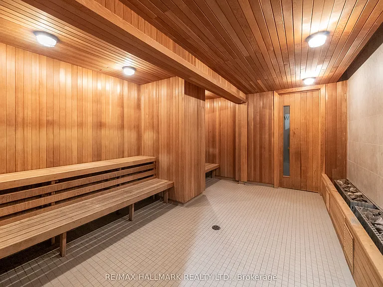 560 Front St W #1105 — Photo 48