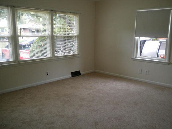 4th image of 3519 Wexford Dr