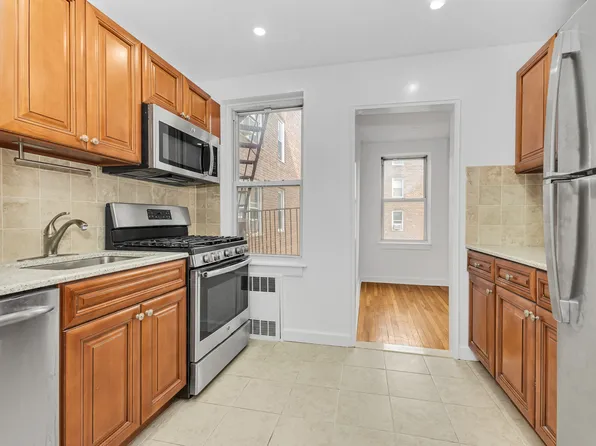 66-33 Yellowstone Blvd #4A, Forest Hills, NY 11375