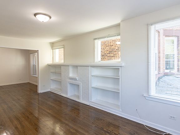 4th image of 6215 S Wood St #2
