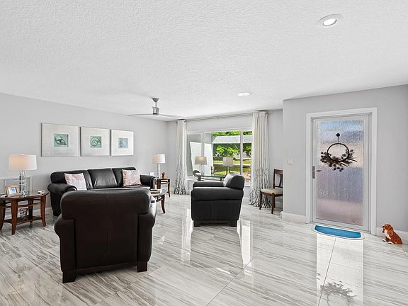 4th image of 5361 SW 90th Avenue