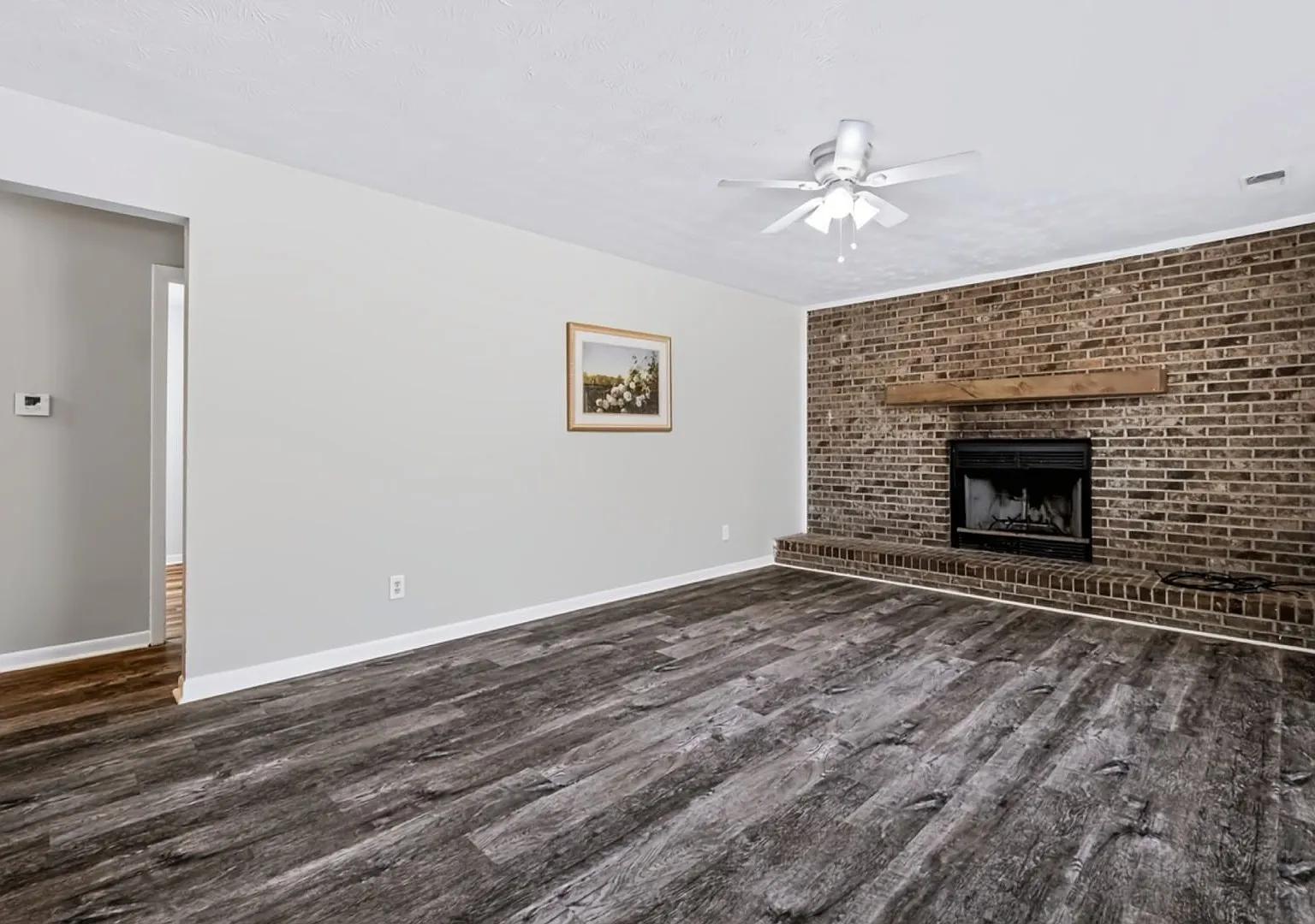 Move-In Ready Pet Friendly 2BR Duplex in Auburn, GA — Photo 4