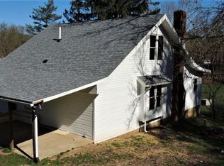 8 S Town St, Glouster, OH 45732