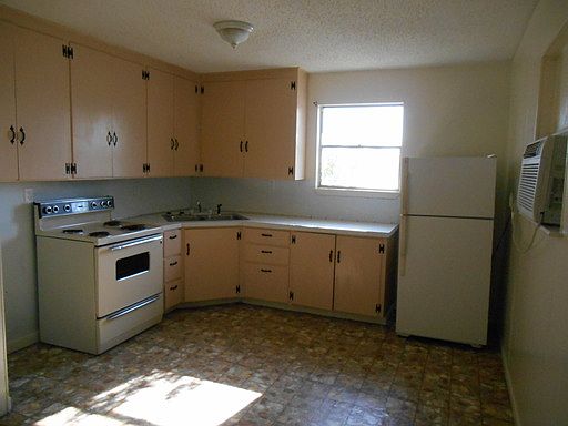 4th image of 1804 SE 14th Ave Unit B