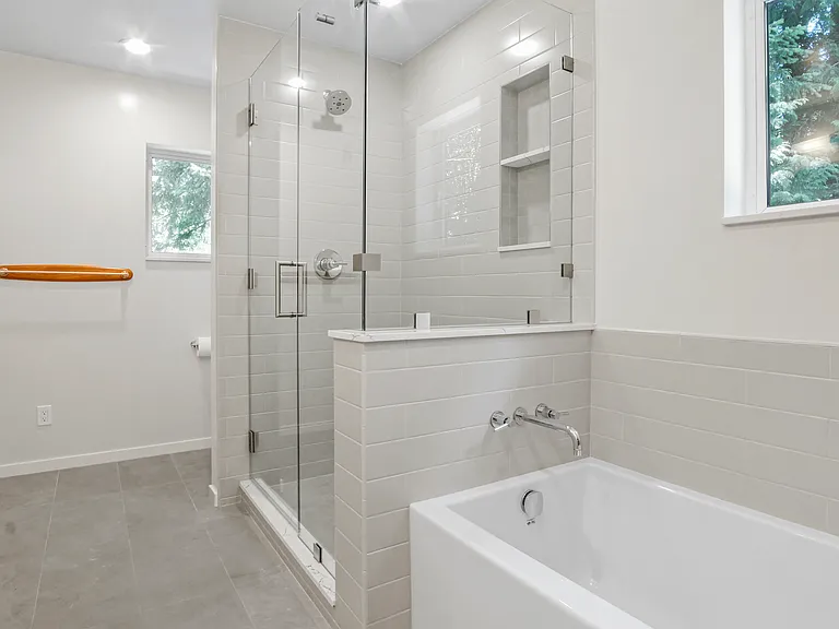 Frameless Glass Shower plus tub