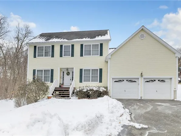 6 Castlewood Drive #6, Monroe, CT 06468