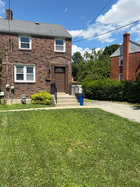 1126 Shadycrest Drive - 1 — Photo 2