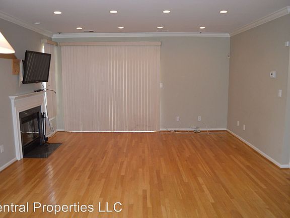 3rd image of 5903 Barbados Pl