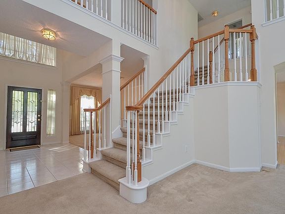 3rd image of 1703 Lake Winds Dr