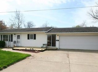 212 W Wall St, Centerville, IA 52544